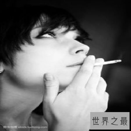  经典的明星抽烟图片，你看过几张？为什么会抽烟呢？