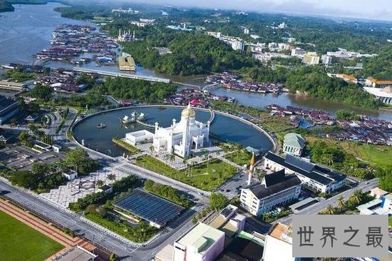 文莱国王富得流油,文莱皇室很奢侈