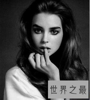 卡门·戴尔·奥利菲斯，世界T台上的不老传说