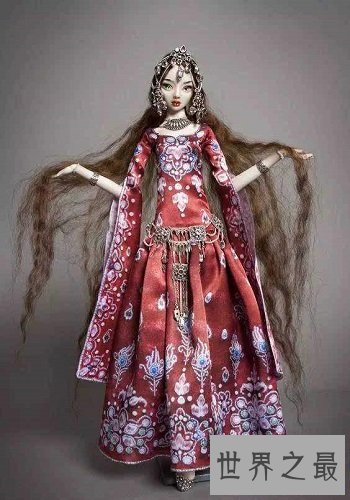 每个人的童年都希望有一个娃娃陪伴，那真人娃娃如何？