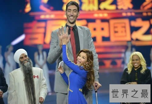 世界第一巨人和高人,詹世钗3.19米VS罗伯特2.74米