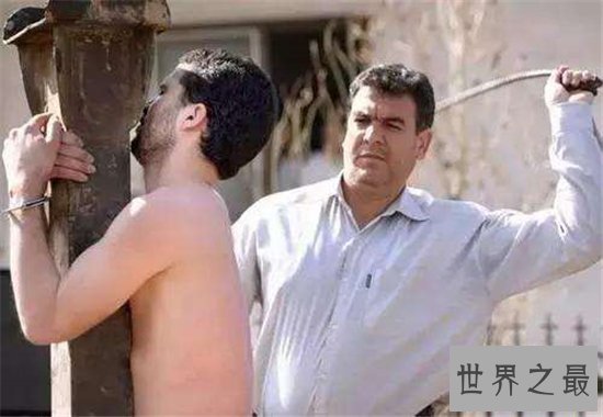 新加坡鞭刑最少罚三鞭,受刑之人不能被鞭死亡