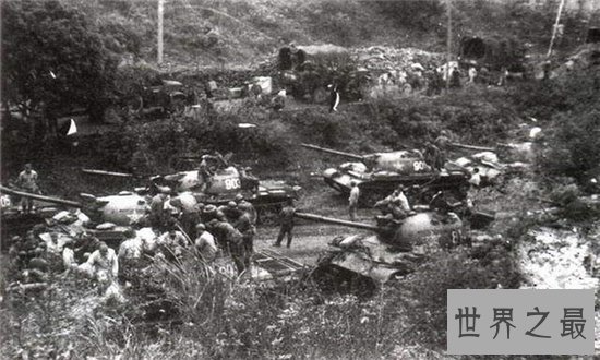 中越边境冲突,中国非法移民持枪抵抗越南军方