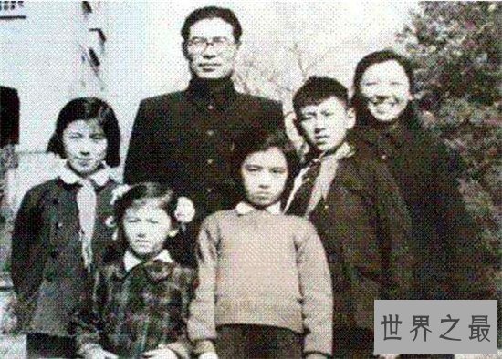 高岗后人感激毛主席,曾与两任妻子有后代