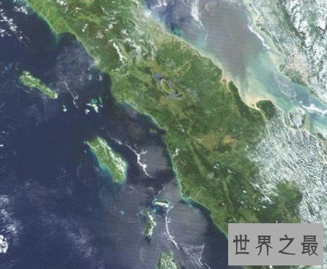 世界上最狭窄的海峡,最窄的地方仅有9.93米
