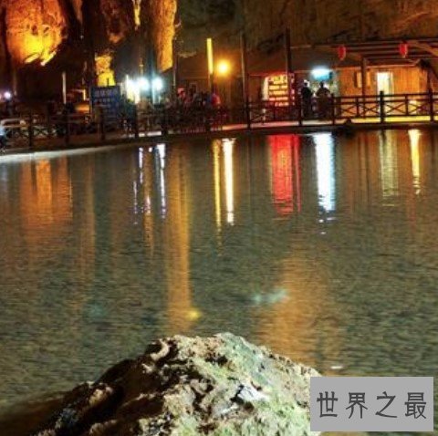 中国已探明的面积最大的洞穴,洞口高达72m