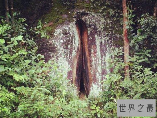 丹霞山阴阳石酷似男女生殖器,羞涩的人真的看不下去