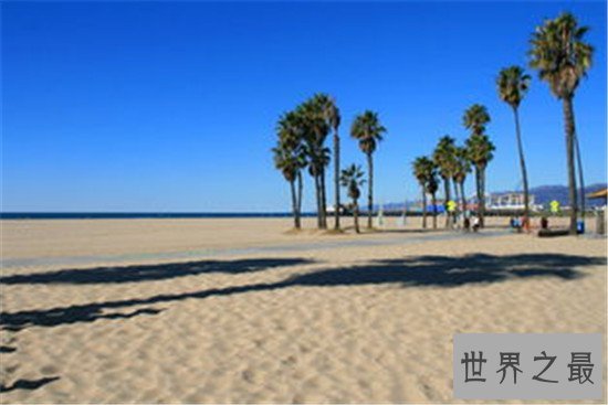 世界上最漂亮的垃圾海滩,每年上亿人去“捡垃圾”
