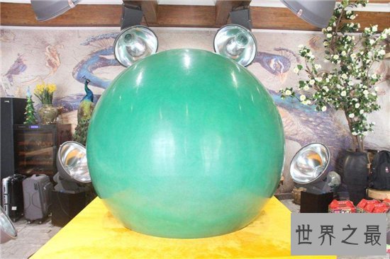 世界上最大的夜明珠,直径高达160cm!