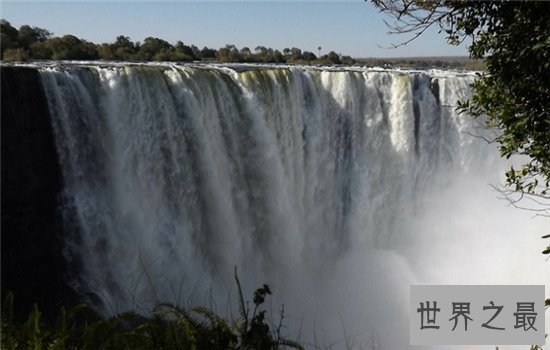 世界十大美丽瀑布大盘点 景象壮观人间仙境般的存在!