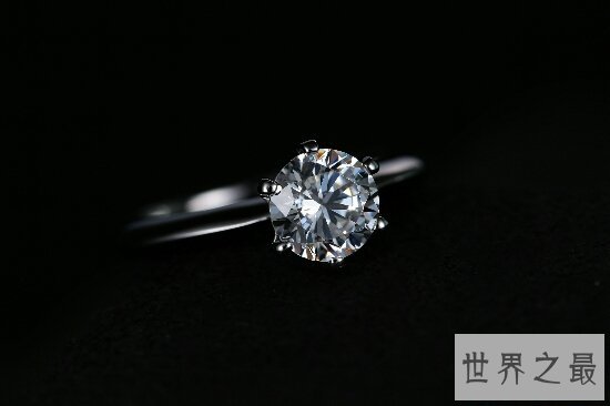 钻戒什么牌子好，戴比尔斯的寓意钻石恒久远，一颗永流传