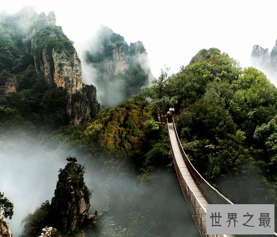 最经典中国四大名山,看那飞流直下的浩瀚江山
