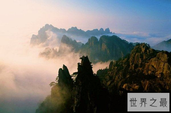 最经典中国四大名山,看那飞流直下的浩瀚江山