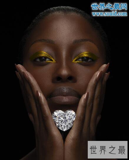 世界上最大心形钻石,118克拉心形钻石(核桃大小)