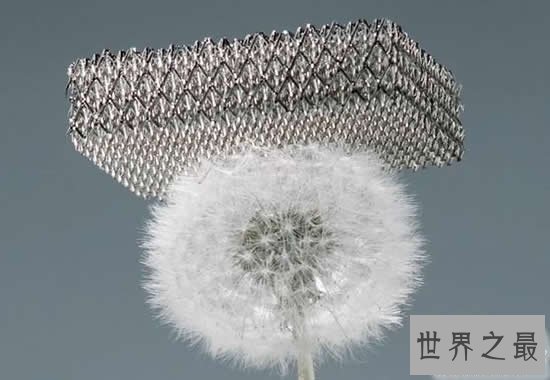 世界上最轻的固体材料,比空气还轻的固体