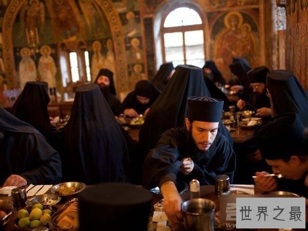 世界上唯一的一个男人国,从来没见过女人