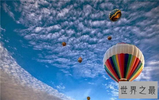 热气球是谁发明的?第一次表演成功后获得国王欣赏