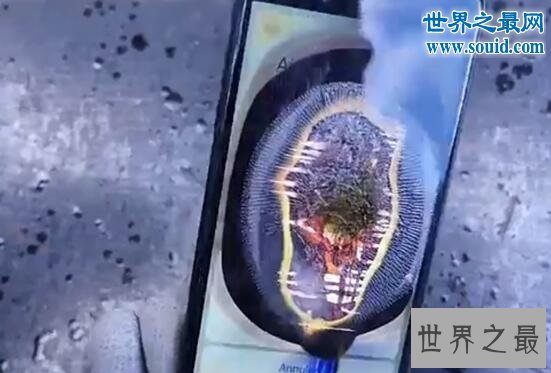 世界上最亮的手电筒,光线能熔化iPhone的屏幕