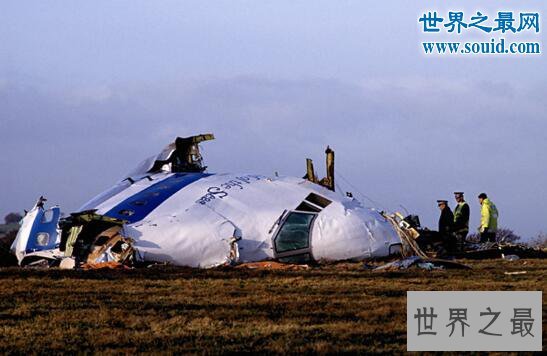 洛克比空难,遭受恐怖袭击高空爆炸(270人死亡)
