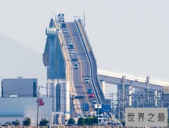 世界上最独特的大桥,江岛大桥的坡度为6.1%