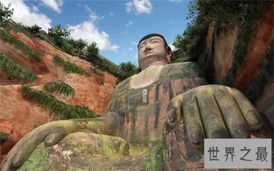 世界上最大的石刻大佛,大到超出你的想象