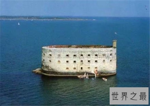 世界十大著名的监狱,无人看管的监狱,只能容纳两名囚犯的监狱