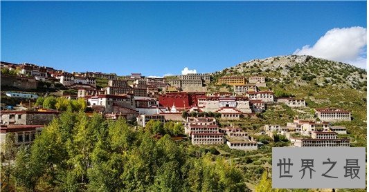 世界上最令人惊叹的十座寺庙,建造阿姆利则金庙花费了750公斤的黄金