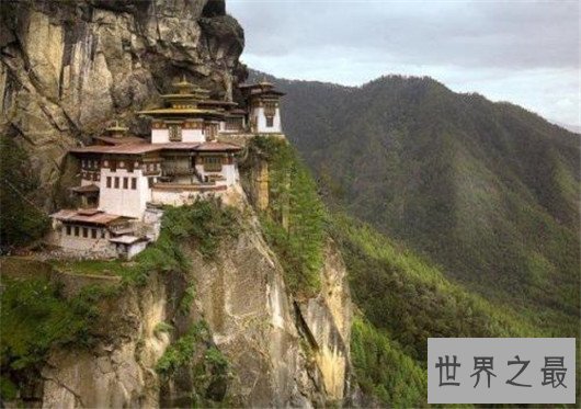 世界上最令人惊叹的十座寺庙,建造阿姆利则金庙花费了750公斤的黄金
