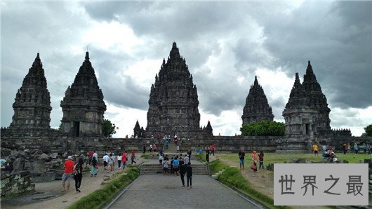 世界上最令人惊叹的十座寺庙,建造阿姆利则金庙花费了750公斤的黄金