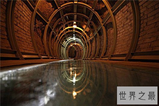 中国最宏伟的建筑,长城历经千年不倒,圆明园曾辉煌过