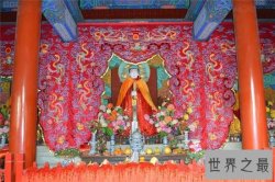 北顶娘娘庙供养肉身菩萨，香火从明清开始一直旺盛