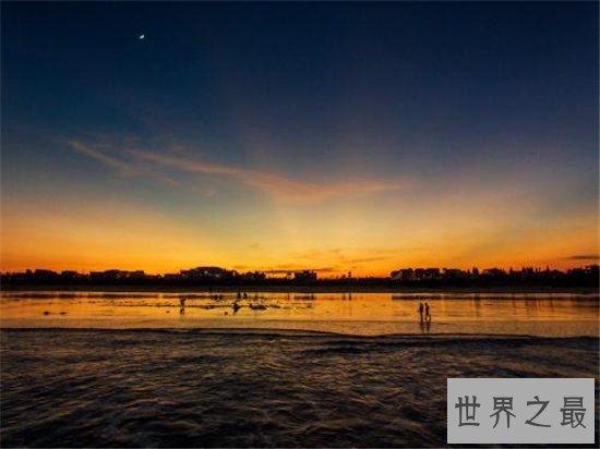 湛江东海岛成热门旅游景点,岛上建筑风格迥异