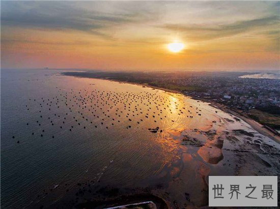 湛江东海岛成热门旅游景点,岛上建筑风格迥异