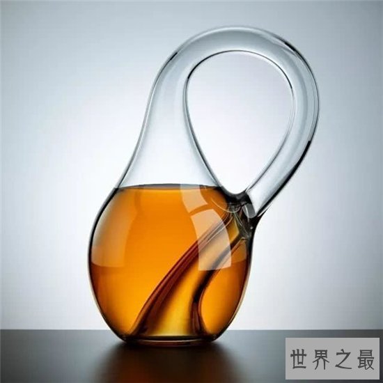 克莱因瓶从未成功造出,是否能装水是未知数