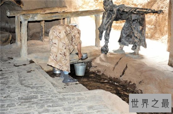 坎儿井象征古人的智慧,让沙漠地区人民喝上水
