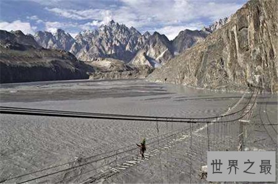 全球恐怖吊桥排行榜大盘点,恐怖系数爆棚胆小勿入!