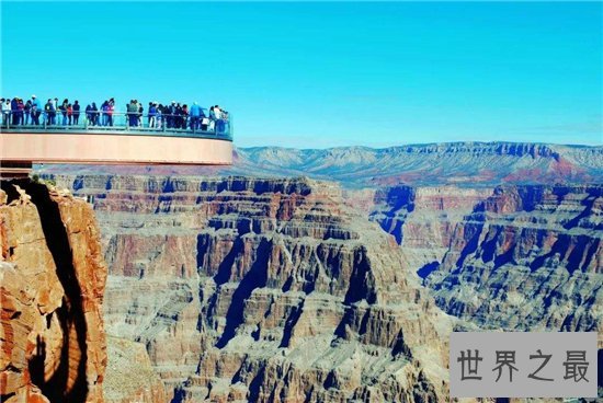 美国大峡谷空中走廊,四千英尺的高空只有玻璃