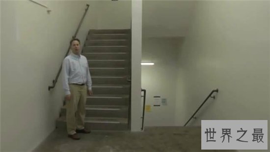 潘洛斯阶梯的存在需要条件,它暗示眼见不一定为实