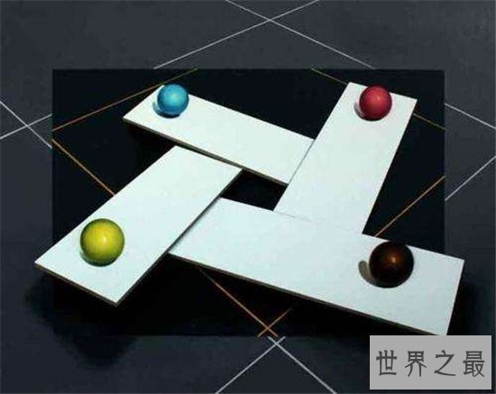 潘洛斯阶梯的存在需要条件,它暗示眼见不一定为实