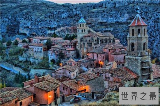 西班牙十大风情万种特色小镇,花的世界科尔多瓦欢迎您