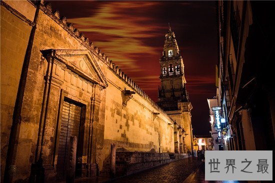 西班牙十大风情万种特色小镇,花的世界科尔多瓦欢迎您