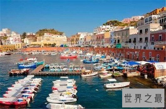 意大利最迷人的十大海边小镇,据说还有包治百病的温泉