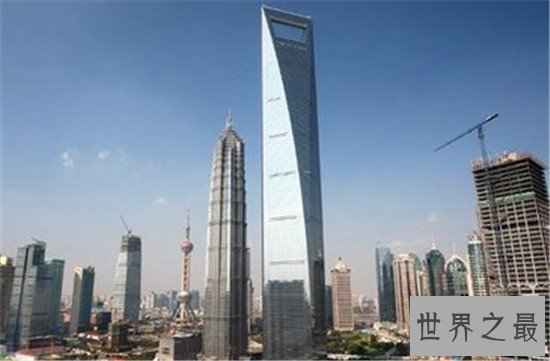 中国上海最高楼中心大厦传言580米?实际结构高度竟然632米!