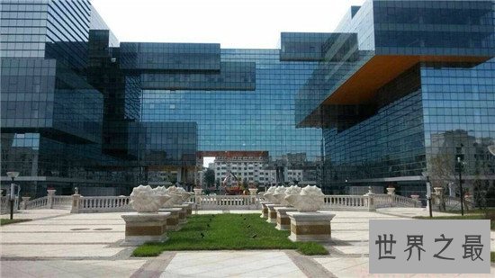 奇葩的沈阳乱码大楼,这所大楼的设计真的是太别出一格了!