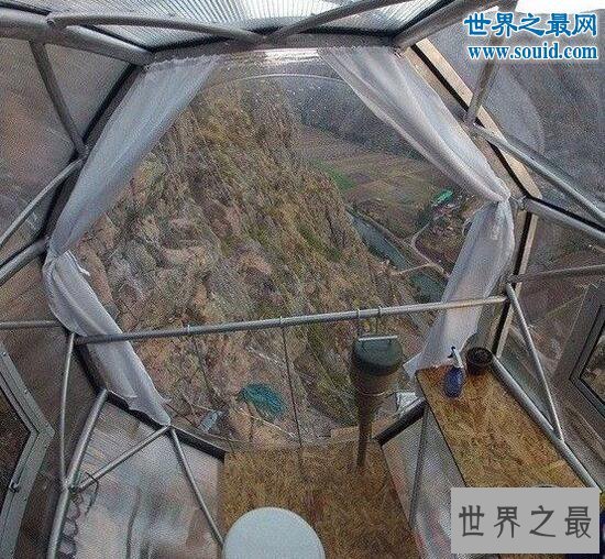 世界最可怕的宾馆,建在悬崖边上(爬上去住)