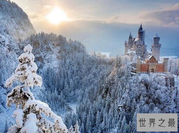 世界上最壮观的冰雪城堡,世间罕见的景致