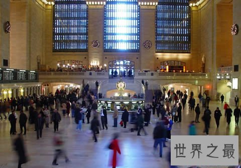 世界上最大的火车站,在中国(100个足球场大)