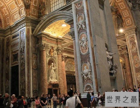 世界上最大的教堂,占地面积有23,000平方米