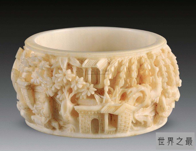 世界上最大的象牙,距今已有120年的历史