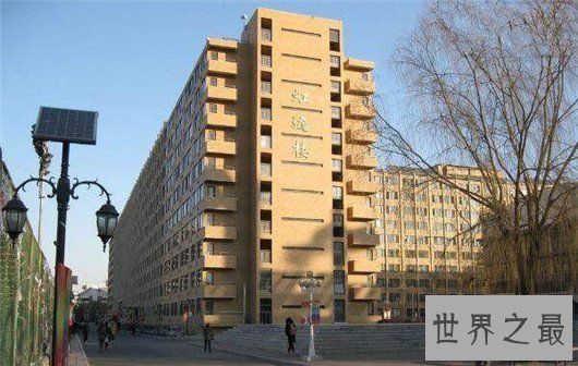 亚洲最大宿舍楼,女生占多数,自给自足大半个月不用出门
